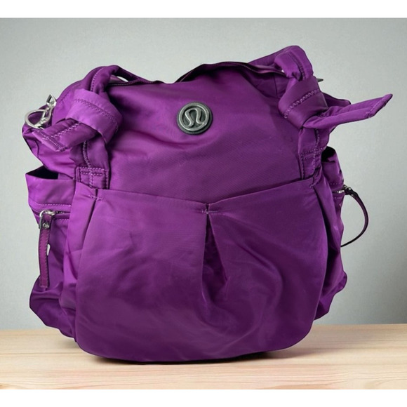 Lululemon Triumph Raspberry Gym School Diaper Duffle Bag *NO Crossbody Strap - Picture 16 of 16